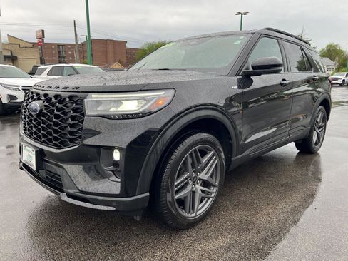 Used 2025 Ford Explorer ST-Line w/ Premium Package AWD/4WD image 12