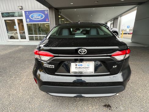 Used 2022 Toyota Corolla LE image 7