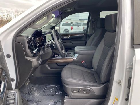 Used 2023 Chevrolet Silverado 1500 RST image 10