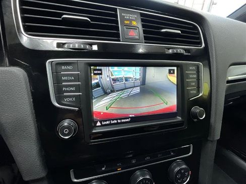 Used 2017 Volkswagen GTI S FWD image 18