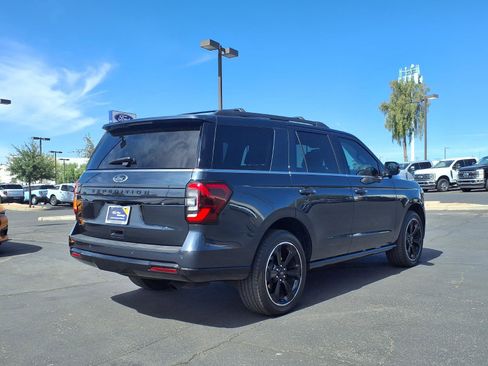 Certified 2024 Ford Expedition Limited AWD/4WD image 6