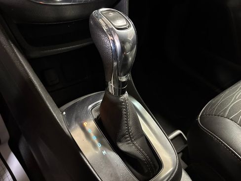 Used 2015 Buick Encore Convenience FWD image 32