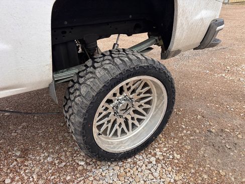 Used 2016 Chevrolet Silverado 2500 High Country w/ Duramax Plus Package image 13