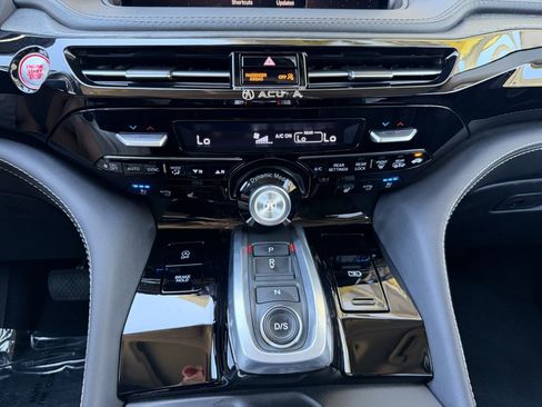 Used 2024 Acura MDX SH-AWD w/ Advance Package image 24