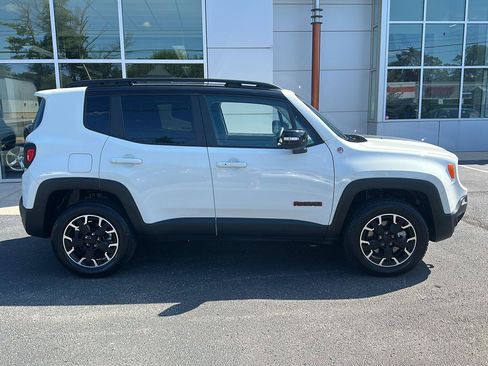 Used 2023 Jeep Renegade Trailhawk AWD/4WD image 2