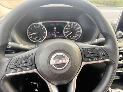Used 2025 Nissan Sentra SV image 28