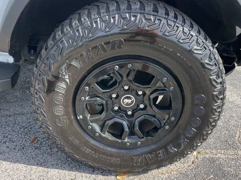 Used 2024 Ford Bronco Wildtrak image 9