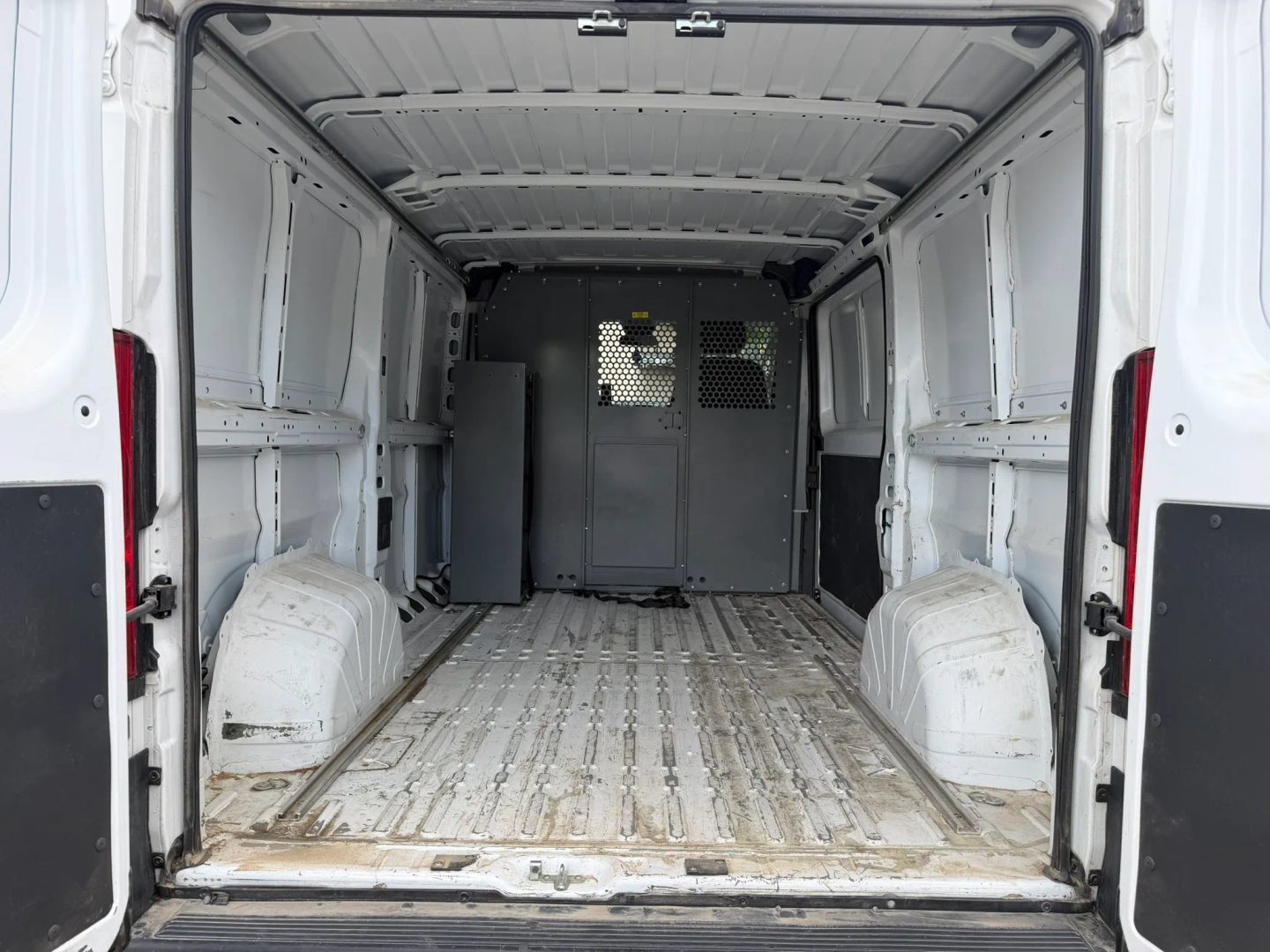 Used 2021 RAM ProMaster 2500 FWD image 12