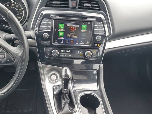 Used 2023 Nissan Maxima SL FWD image 13