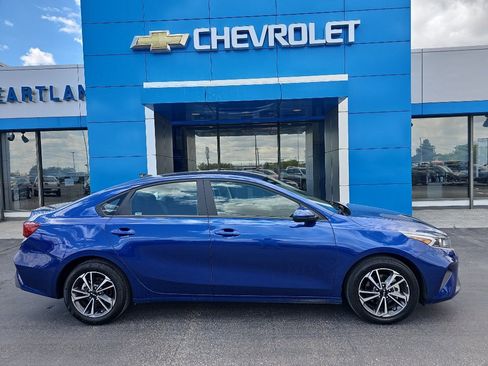 Used 2024 Kia Forte LXS FWD image 2