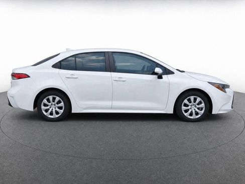 Used 2025 Toyota Corolla LE FWD image 8