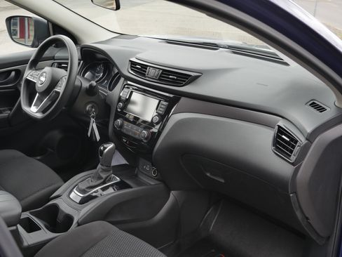 Used 2019 Nissan Rogue Sport S image 23