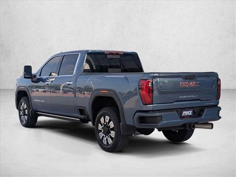 Used 2025 GMC Sierra 3500 Denali w/ Denali Reserve Package image 8