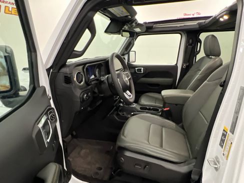 Used 2024 Jeep Wrangler High Altitude AWD/4WD image 4