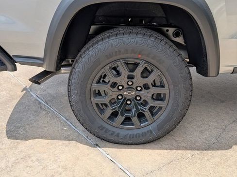 New 2026 Chevrolet Colorado Trail Boss AWD/4WD image 3