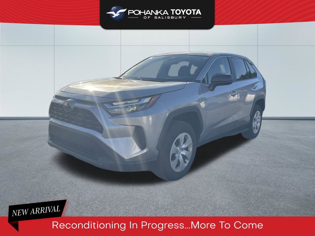Used 2025 Toyota RAV4 LE AWD/4WD image 1