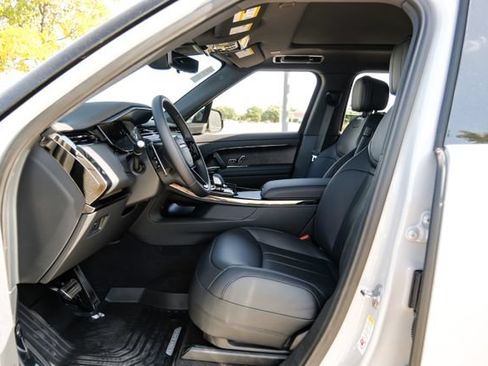 New 2026 Land Rover Range Rover Sport Dynamic SE AWD/4WD image 4