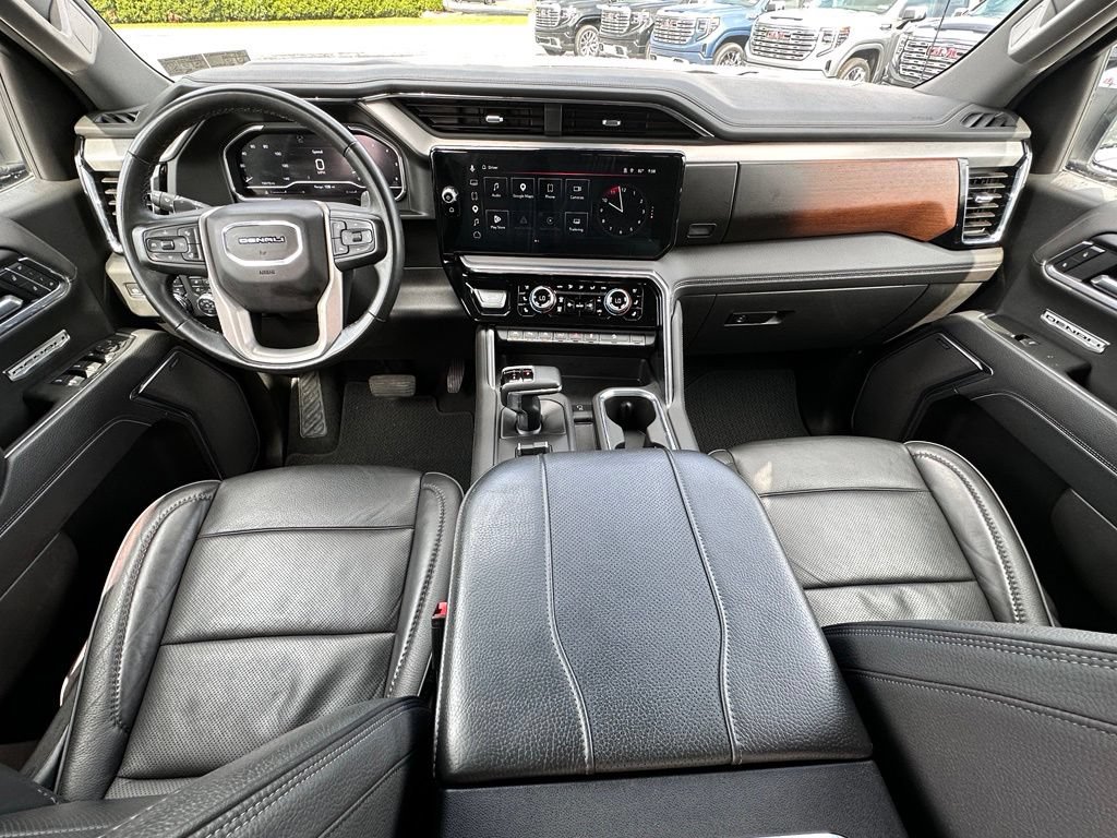 Used 2025 GMC Sierra 1500 Denali w/ Denali Reserve Package AWD/4WD image 30