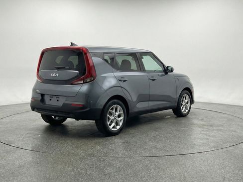 Used 2025 Kia Soul LX w/ LX Technology Package FWD image 9