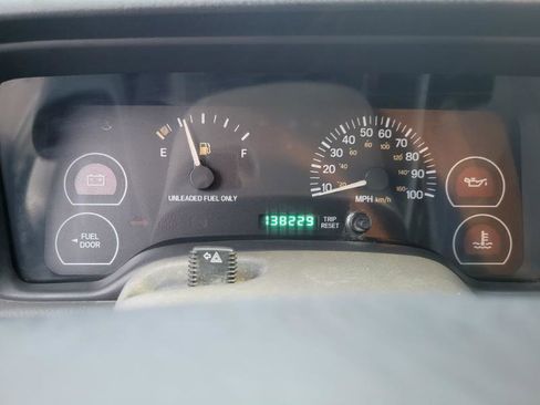 Used 1998 Jeep Cherokee SE image 42