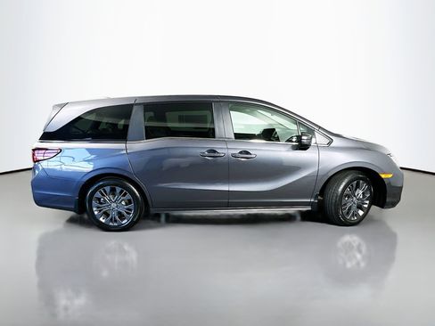 New 2026 Honda Odyssey Touring image 8
