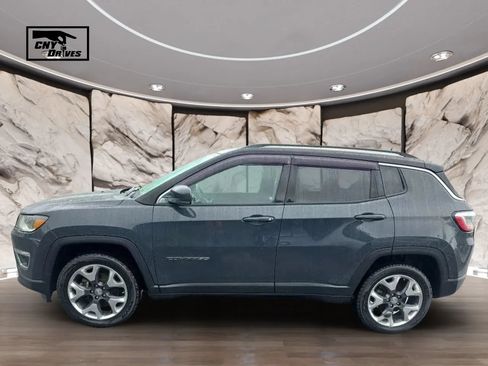 Used 2017 Jeep Compass Limited AWD/4WD image 8