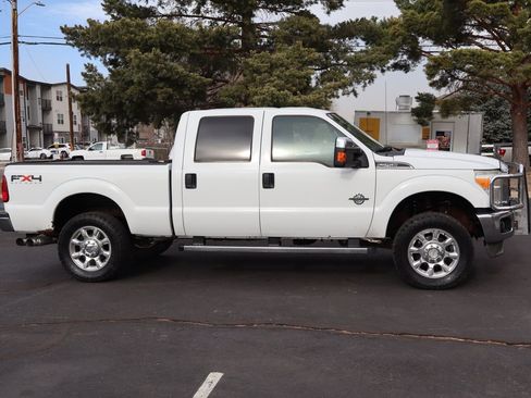 Used 2011 Ford F250 XLT w/ XLT Premium Pkg image 3