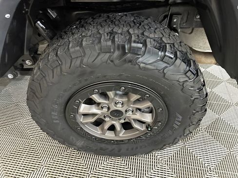 Used 2022 Jeep Gladiator Sport image 10