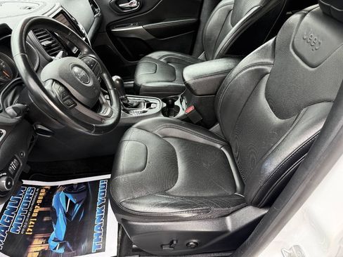Used 2019 Jeep Cherokee Limited AWD/4WD image 10