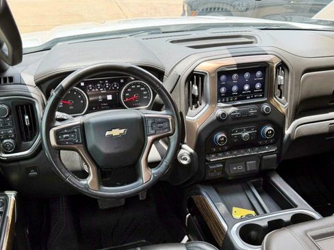 Used 2019 Chevrolet Silverado 1500 High Country w/ Technology Package AWD/4WD image 22