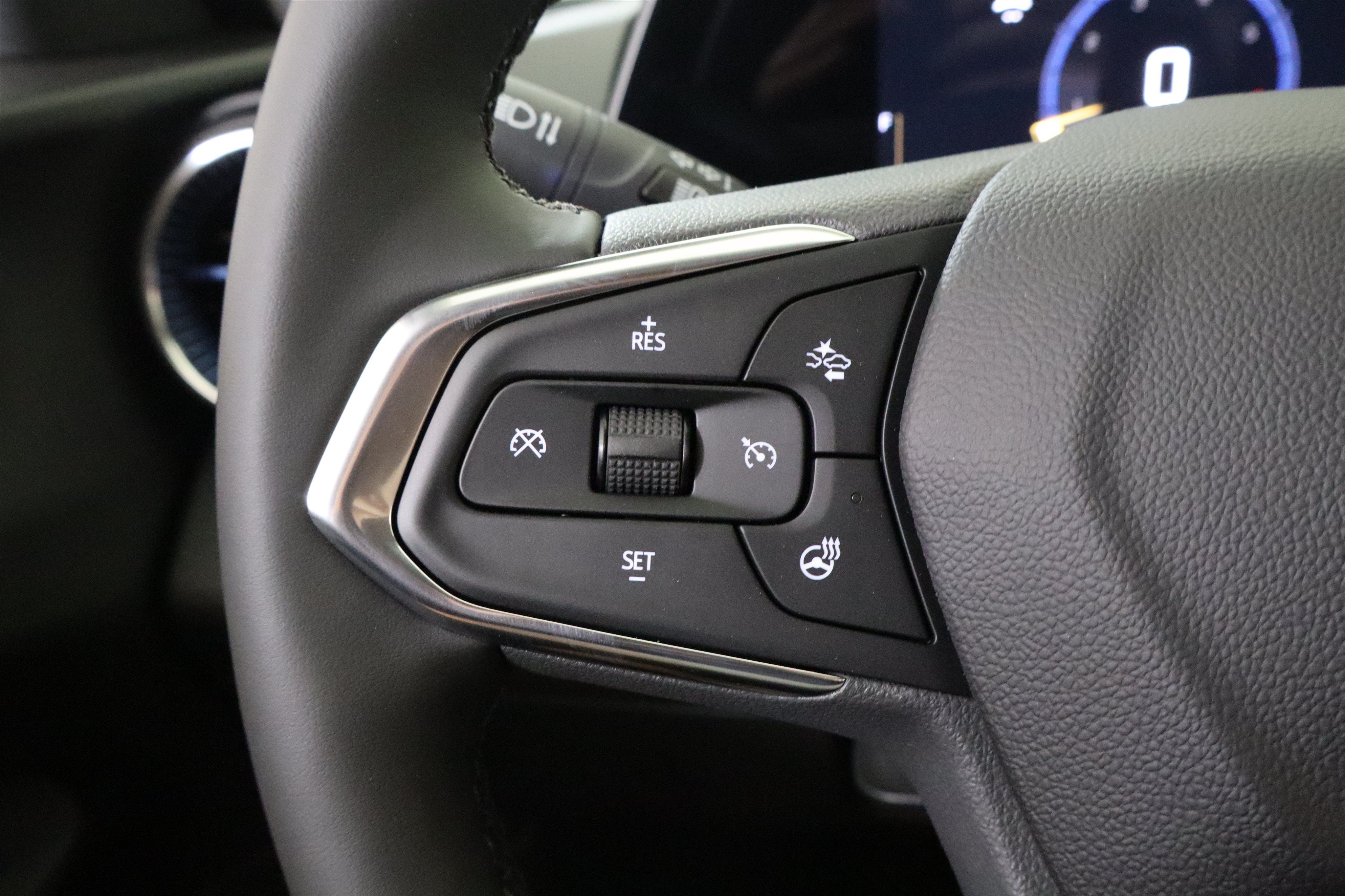 New 2026 Chevrolet Trax LT w/ Driver Confidence Package FWD image 30