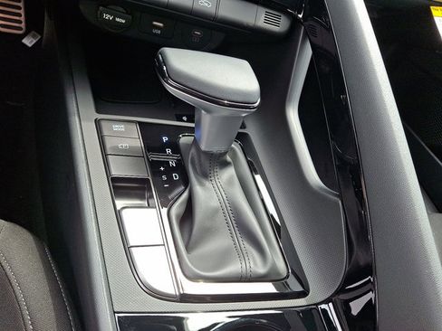 New 2025 Hyundai Elantra SEL image 14