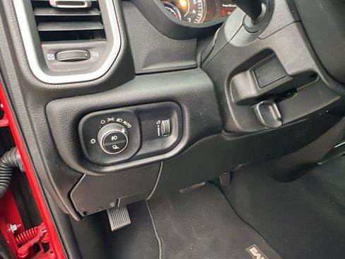 Used 2024 RAM 2500 Big Horn w/ Bed Utility Group image 25