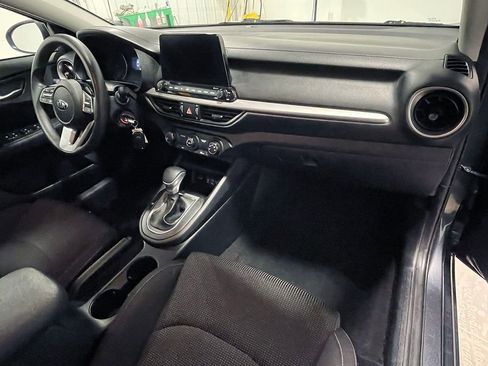Used 2020 Kia Forte LXS FWD image 26