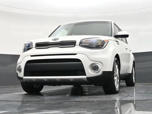 Used 2019 Kia Soul + FWD image 28