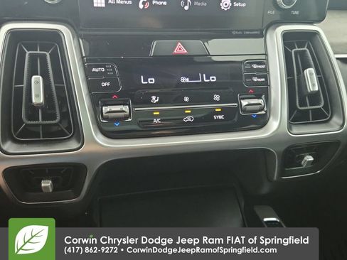 Used 2021 Kia Sorento EX w/ Panoramic Sunroof Package AWD/4WD image 25
