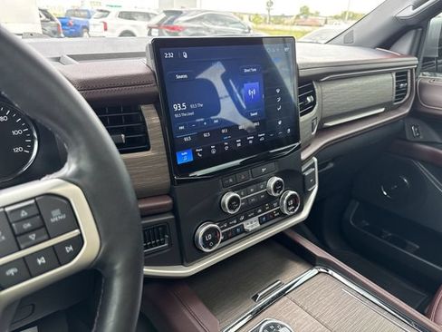 Used 2023 Ford Expedition Limited AWD/4WD image 25