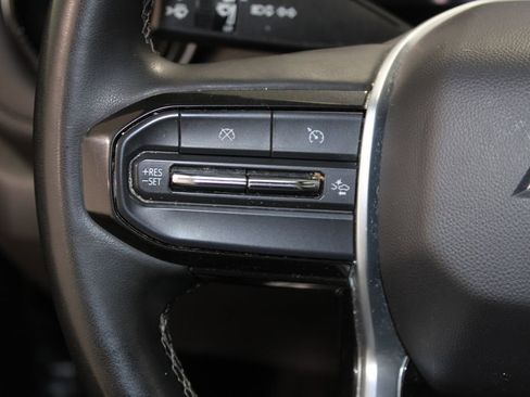 Used 2023 Chevrolet Colorado LT image 34