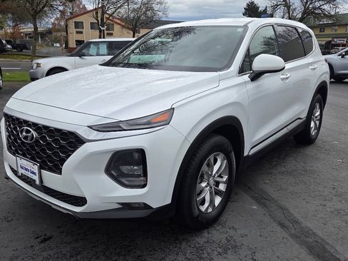 Used 2019 Hyundai Santa Fe SEL image 2