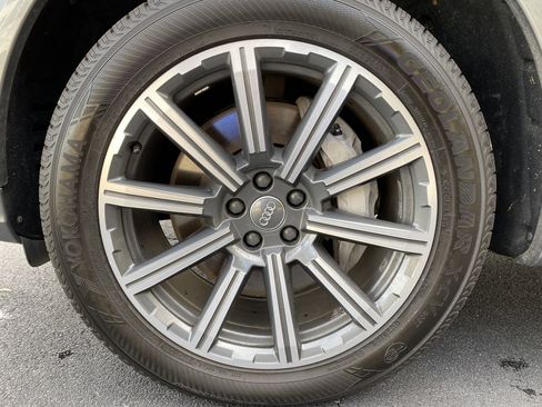 Used 2017 Audi Q7 3.0T Premium Plus w/ Premium Plus Package image 13