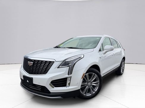 Used 2023 Cadillac XT5 Premium Luxury w/ Technology Package AWD/4WD image 1