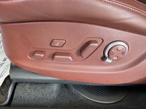 Used 2025 Genesis GV80 3.5T Prestige image 21