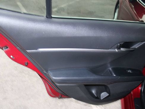 Used 2020 Toyota Camry LE FWD image 8