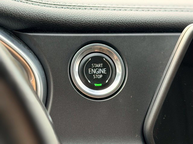 Used 2020 Chevrolet Blazer LT FWD image 13
