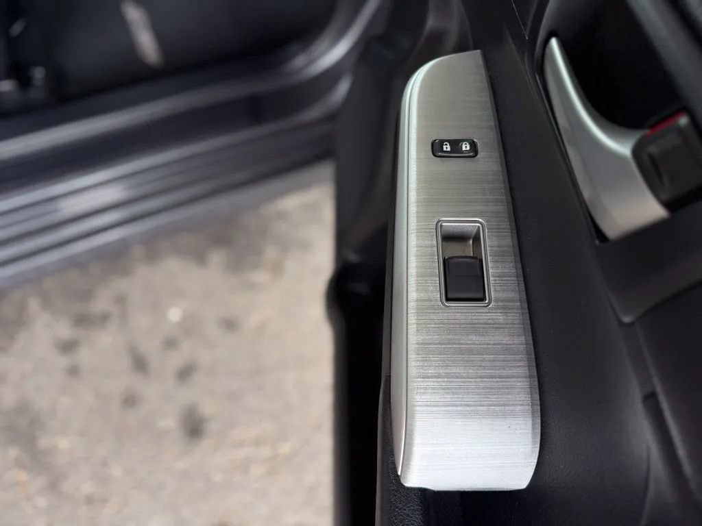 Used 2012 Toyota Camry SE FWD image 49