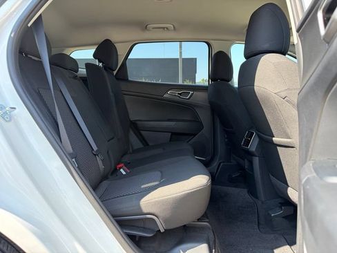 Certified 2023 Kia Sportage LX FWD image 9