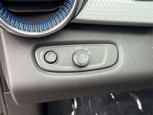 New 2026 Chevrolet Trax LT w/ Driver Confidence Package image 22