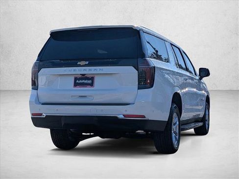 New 2026 Chevrolet Suburban LS image 5