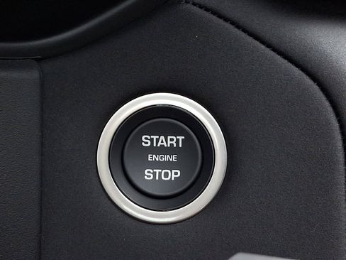 New 2026 Land Rover Range Rover Velar Dynamic SE image 18