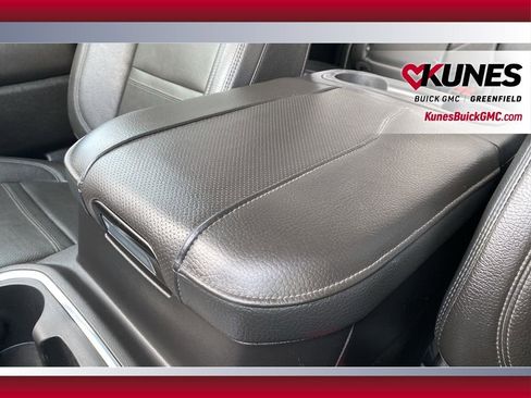 Used 2023 GMC Sierra 3500 Denali w/ Denali Black Diamond Edition image 26